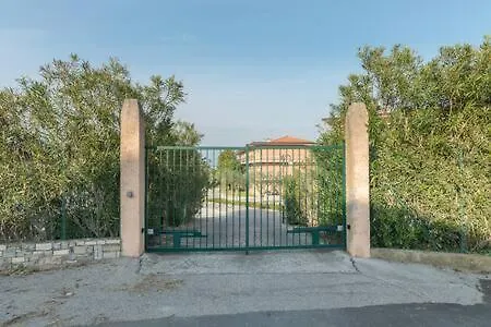 Garda Lake View House *